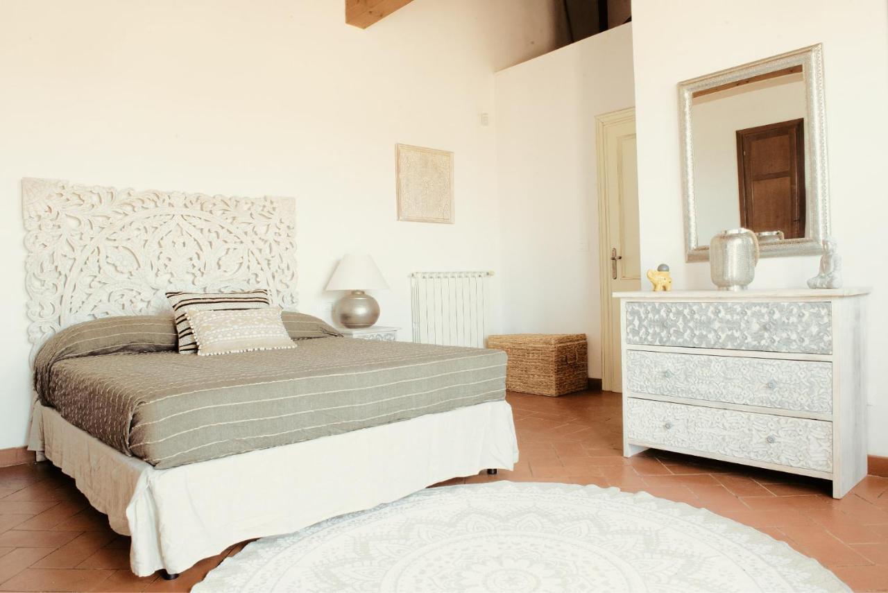 The Bell Tower Lodge Palidoro Bagian luar foto